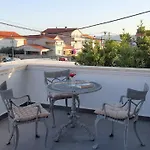 아파트 Comfort With Big Balcony -