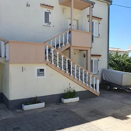 Comfort With Big Balcony - Daire Zadar