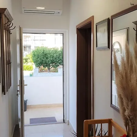 Daire Comfort With Big Balcony - Zadar