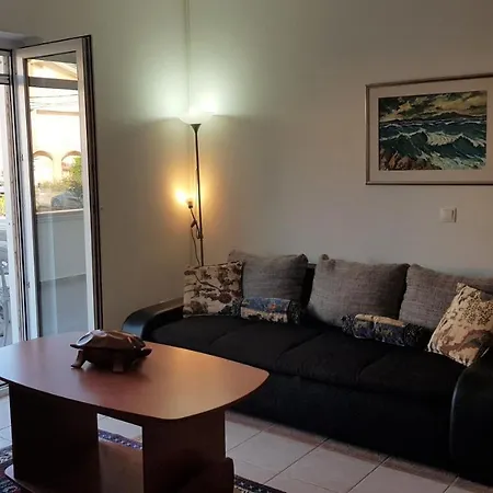 Comfort With Big Balcony - 아파트 자다르